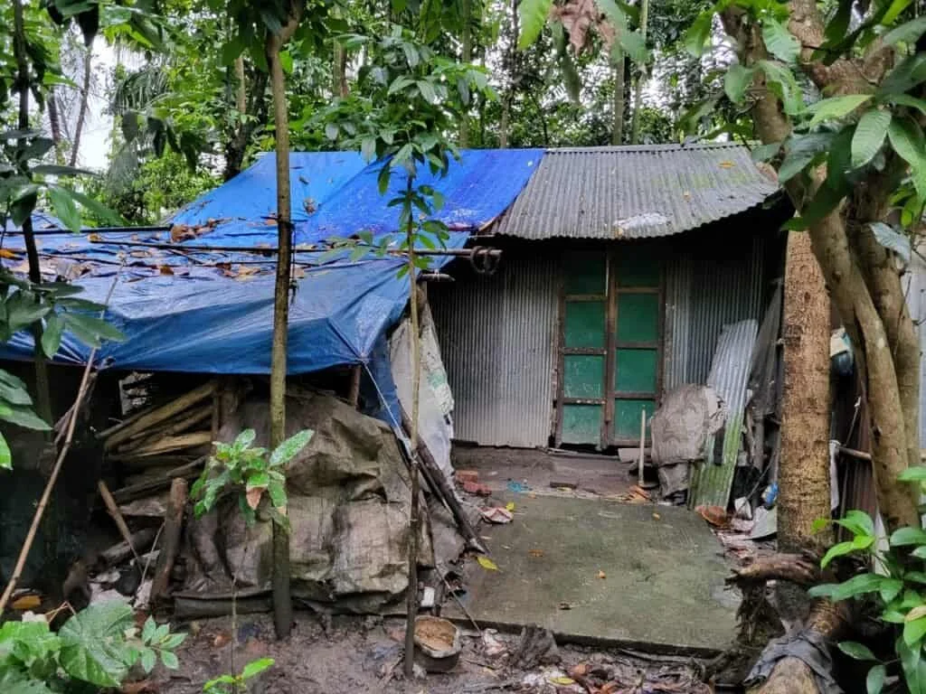ঘর পুনর্নির্মাণ প্রকল্প